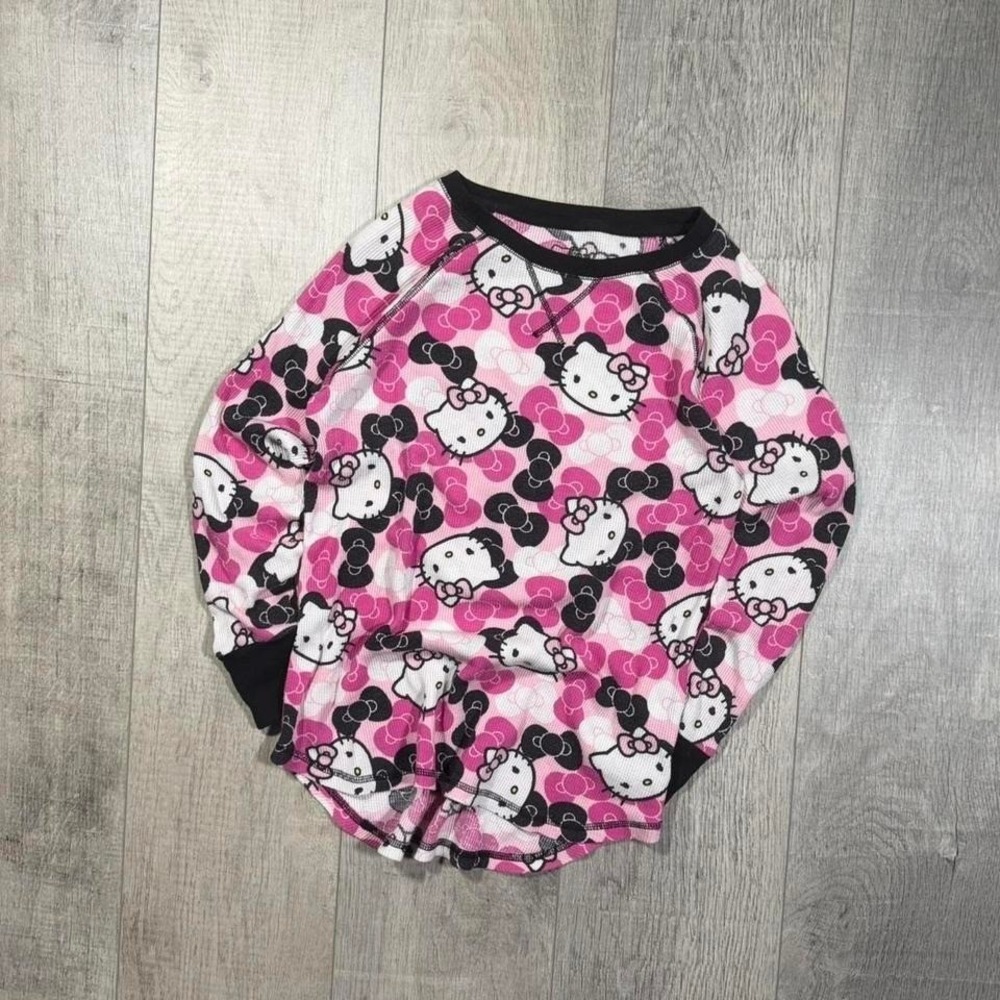 vintage 2010s scene core all over print hello Kitty, long sleeve thermal shirt